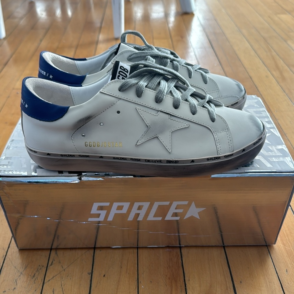 Golden Goose Sneakers